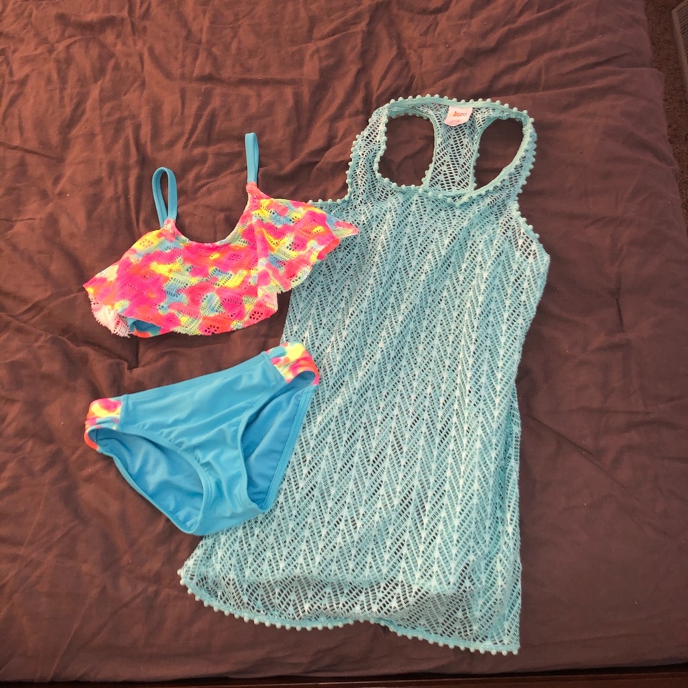 Blue and tie dye bikini with coverup.